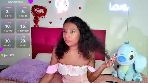 ellie_cute7 online show from July 23, 7:45 pm