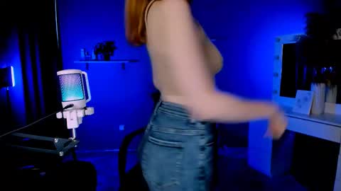 Ellie online show from October 2, 1:34 am