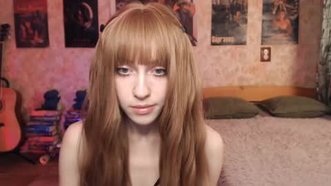 ellie_friendly online show from November 14, 12:20 am