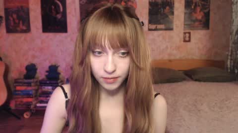 ellie_friendly online show from April 15, 11:38 pm