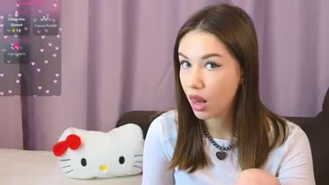 Snapshot of ellie_miller_ chatting on September 12, 7:47 pm ellie online show from September 12, 7:47 pm