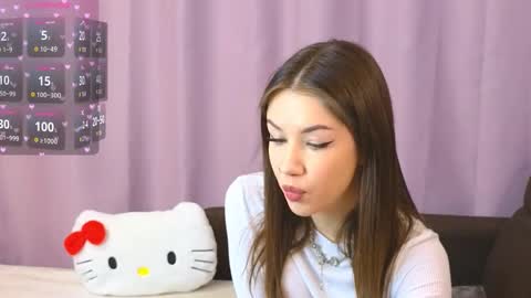 ellie online show from December 14, 8:13 pm