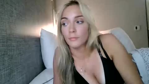 Ellie online show from September 29, 11:20 pm