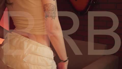 elliecutes online show from April 7, 5:41 am