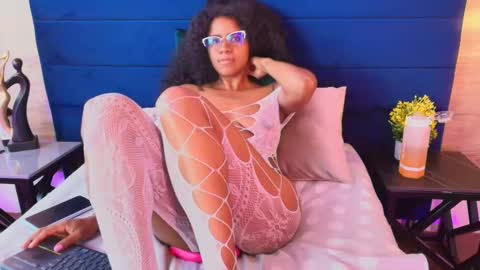 elliee_alves online show from March 31, 3:01 pm