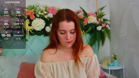 EllieLarson online show from October 5, 5:11 pm