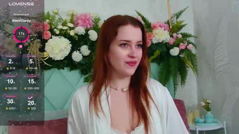 EllieLarson online show from October 6, 5:10 pm