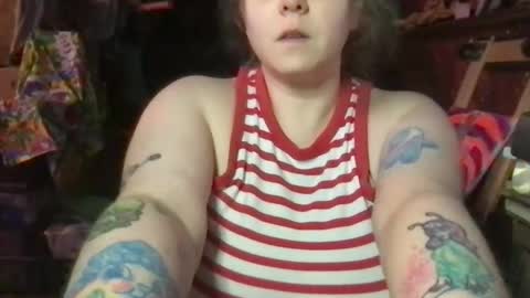 Ellie Louise online show from April 14, 6:36 pm