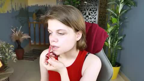 Snapshot of elliemurler chatting on November 2, 9:11 am elliemurler online show from November 2, 9:11 am