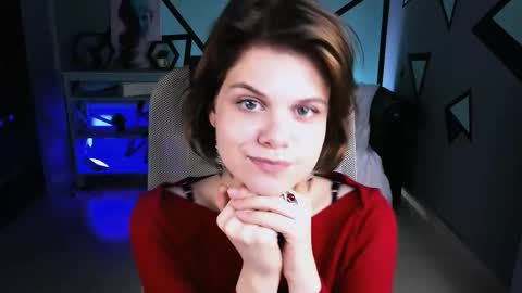 Snapshot of elliemurler chatting on November 6, 9:10 am elliemurler online show from November 6, 9:10 am