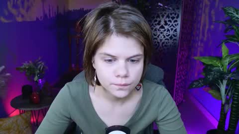 Snapshot of elliemurler chatting on November 12, 9:10 am elliemurler online show from November 12, 9:10 am