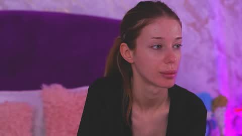 EllinaNuria online show from March 28, 5:29 am