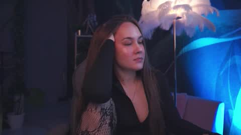 Elin online show from March 13, 3:29 pm