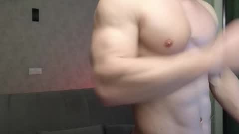 elliot_muscle04 online show from February 28, 3:46 pm