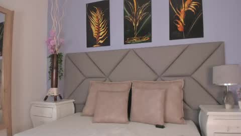    online show from April 13, 7:52 pm