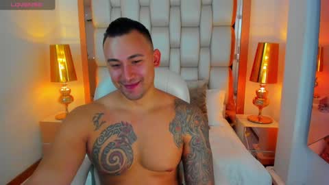 E L L I O T    V E L E Z online show from December 3, 8:39 pm