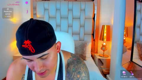 E L L I O T    V E L E Z online show from September 15, 8:53 pm