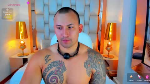 E L L I O T    V E L E Z online show from October 17, 8:22 pm