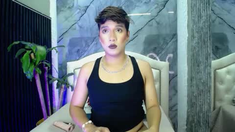 Snapshot of ellis_brown chatting on November 7, 11:49 pm Ellis online show from November 7, 11:49 pm