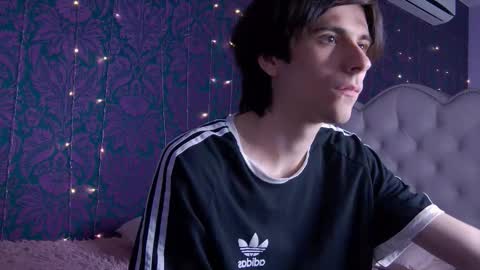 ellis_rin online show from October 19, 9:04 pm