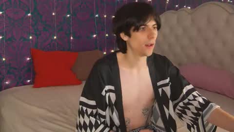 ellis_rin online show from October 27, 8:57 pm