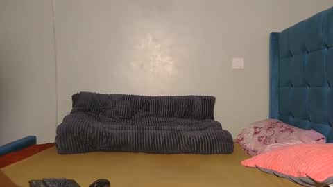 Snapshot of elllanna chatting on February 17, 10:12 am elllanna online show from February 17, 10:12 am