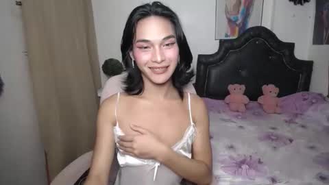 ELLORREY online show from April 9, 11:04 am