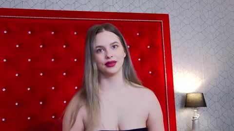 Elsa Jean online show from January 14, 5:13 am