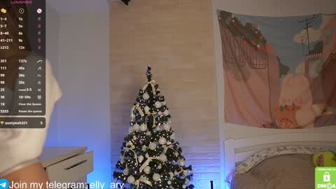 elly_ary online show from January 8, 6:20 pm