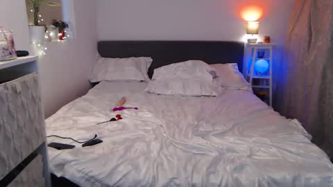 Snapshot of elly_denise chatting on January 29, 10:16 am Denise online show from January 29, 10:16 am