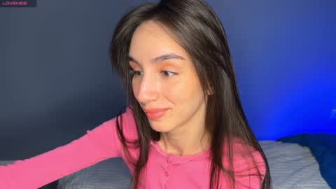 Snapshot of ellzabeth_ellison chatting on February 1, 4:14 am Im online Fri Sun Mon Tue Thu Fri Sat3 from 1000 online show from February 1, 4:14 am