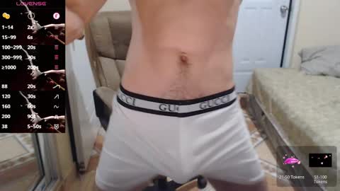 Snapshot of elmaster0111 chatting on October 14, 10:05 am Zeki online show from October 14, 10:05 am