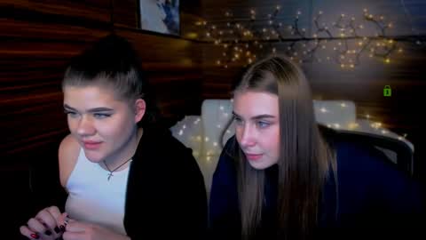 Elmi online show from February 6, 2:48 pm