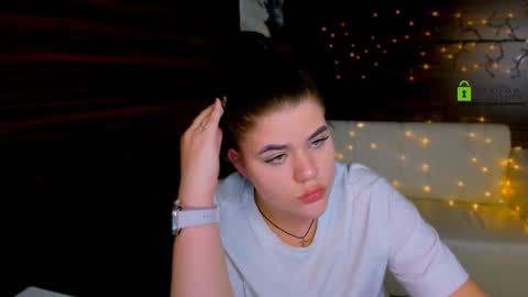 Elmi online show from February 12, 5:16 pm