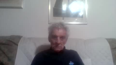 elmo191271 online show from April 28, 3:22 am