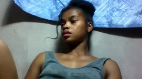elodie228680 online show from June 3, 7:22 am