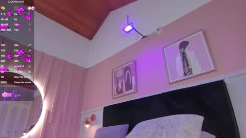 Elodie  online show from January 8, 3:03 pm