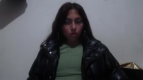 elody online show from February 19, 10:17 pm