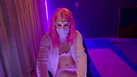 ElowenStarshade online show from September 10, 8:20 pm