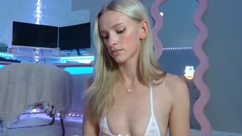 elsa_may online show from January 15, 2:16 am