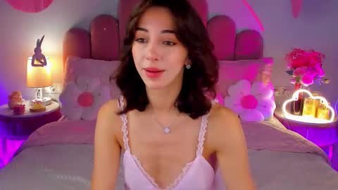 Snapshot of elsa_xo chatting on October 6, 7:22 pm Michelle online show from October 6, 7:22 pm