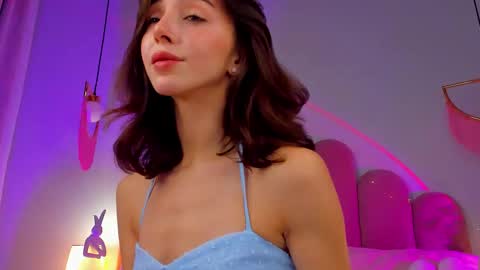 Snapshot of elsa_xo chatting on November 10, 8:52 pm Michelle online show from November 10, 8:52 pm