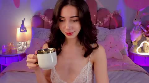 Michelle online show from April 1, 7:22 pm