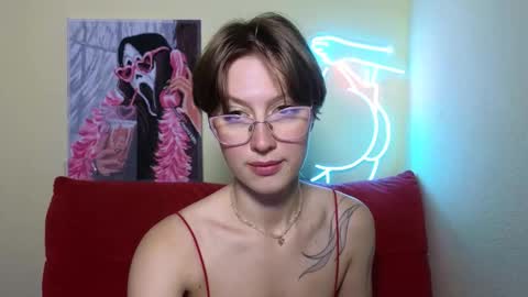 Snapshot of elsaangel chatting on September 29, 2:06 am elsaangel online show from September 29, 2:06 am