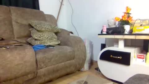 Snapshot of elsie02 chatting on December 1, 11:04 am elsie02 online show from December 1, 11:04 am