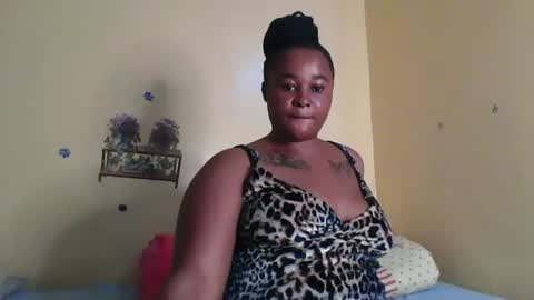 Snapshot of elsie_scott chatting on March 1, 9:11 am elsie_scott online show from March 1, 9:11 am