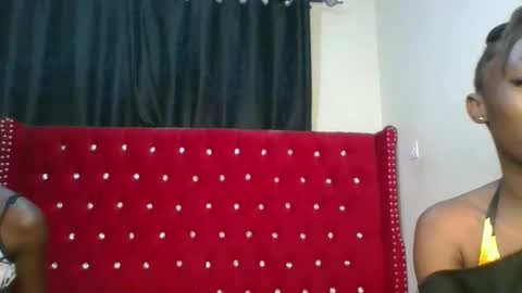 Snapshot of elsiejoy chatting on November 5, 7:41 am elsiejoy online show from November 5, 7:41 am