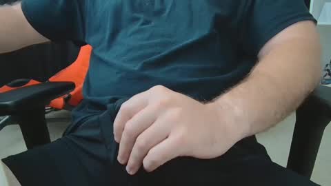 Snapshot of eltanke2206 chatting on September 10, 1:44 pm alexgarg online show from September 10, 1:44 pm