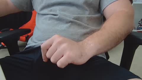 Snapshot of eltanke2206 chatting on October 1, 3:40 pm alexgarg online show from October 1, 3:40 pm