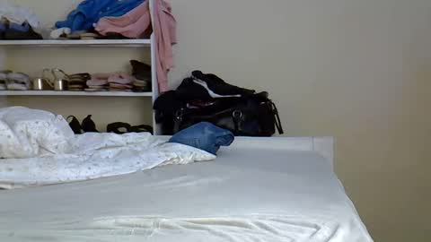 flo online show from November 7, 9:09 am